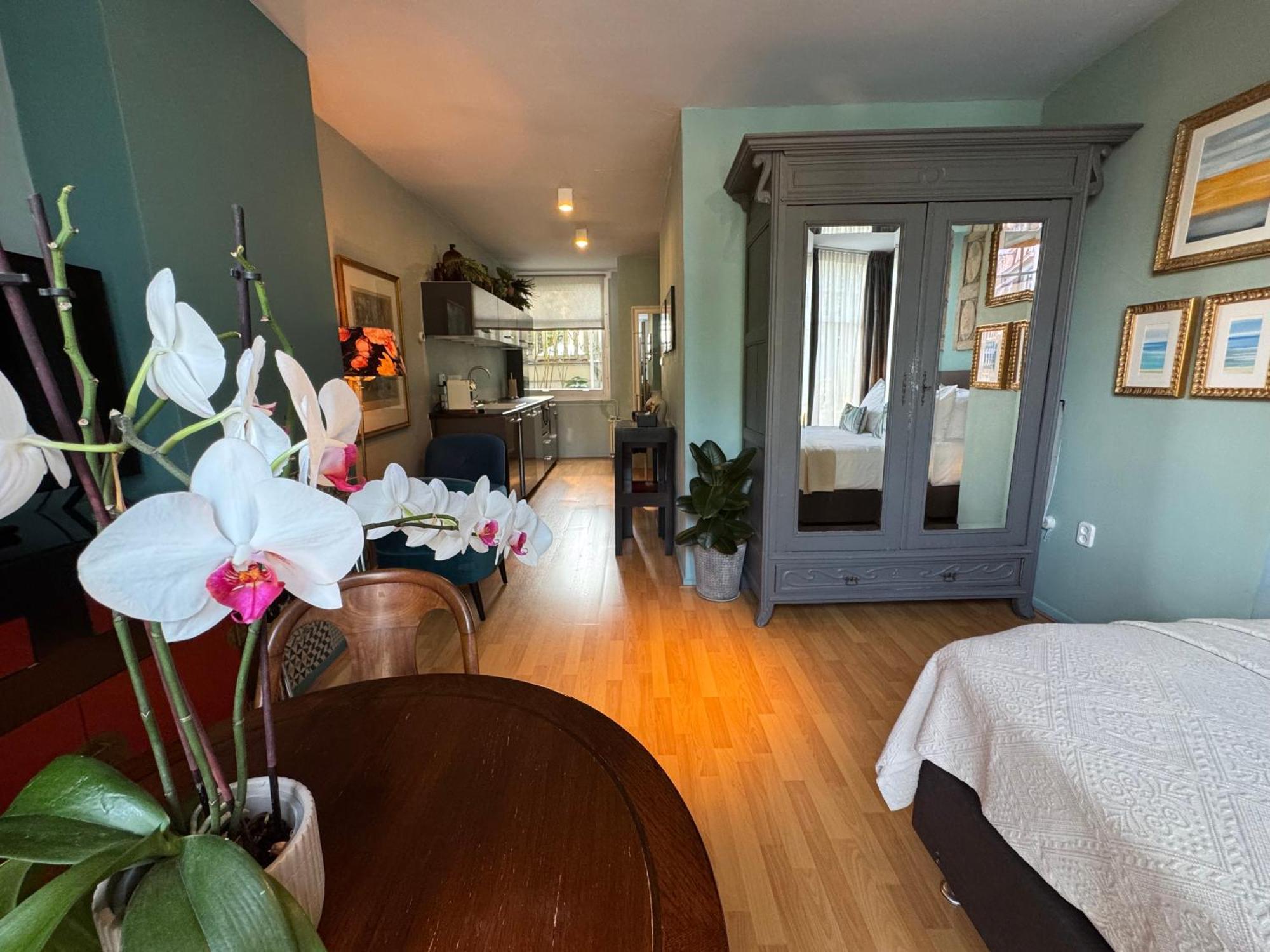 Bed & Breakfast Decor Canal House Amsterdam